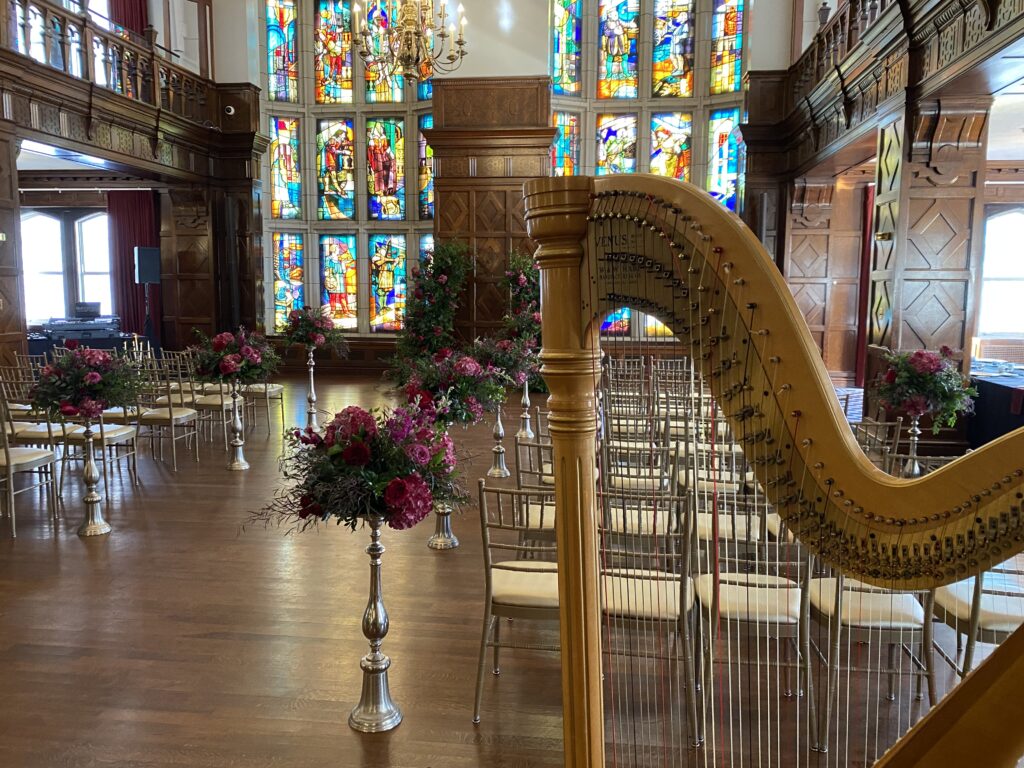 London KY Harpist